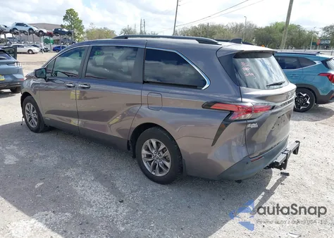 2021 Toyota Sienna Xle z USA, uszkodzony, nr VIN 5TDYRKEC5MS005155